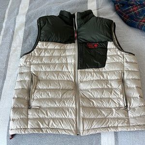 Men’s Mountain Hardware Vest XL
